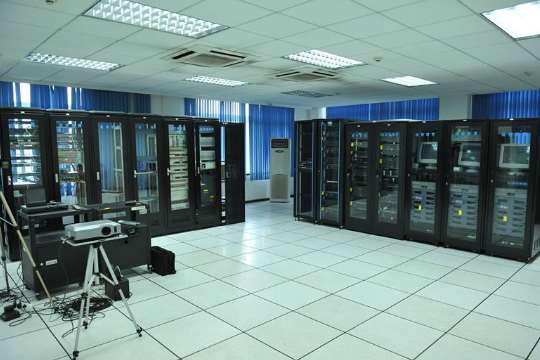 宜兰星耀天地商务中心4#网络及监控系统工程项目招标