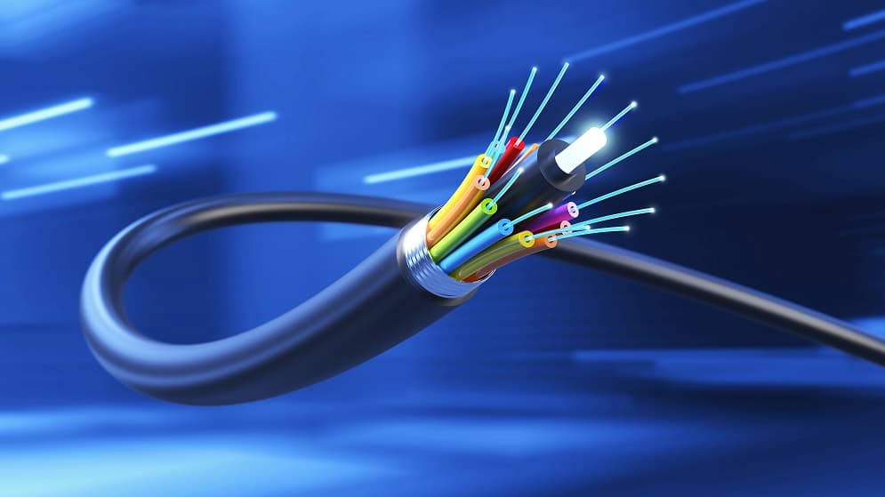 黔南布依族苗族自治州ADSS光缆厂家：七类网线与光缆在传输介质中有什么不同